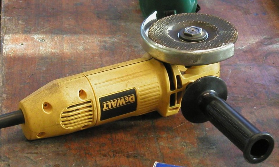 Angle grinder