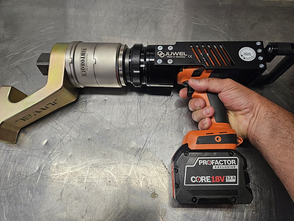 Torque wrench